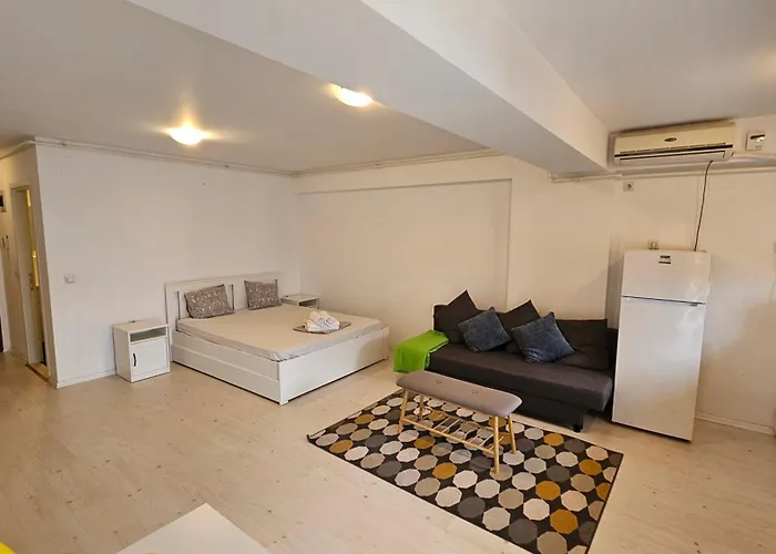 Airport Residence