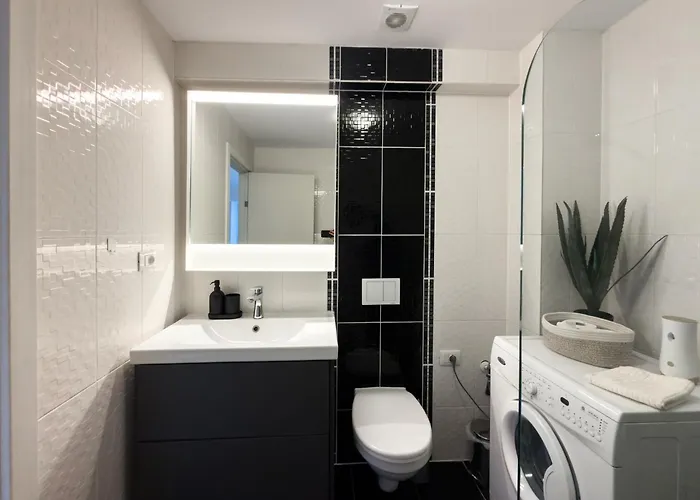Airport Residence - 5 Mins From Airport